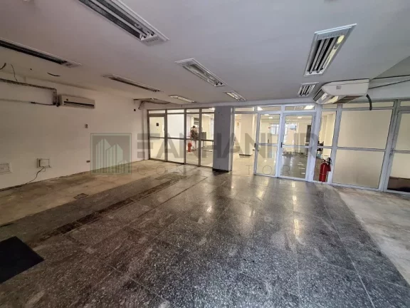 Imagem Casa Comercial de Alto Padrão para Locação em São Paulo-SP, Jardim América: 13 Salas, 5 Banheiros, 20 Vagas, 611m².