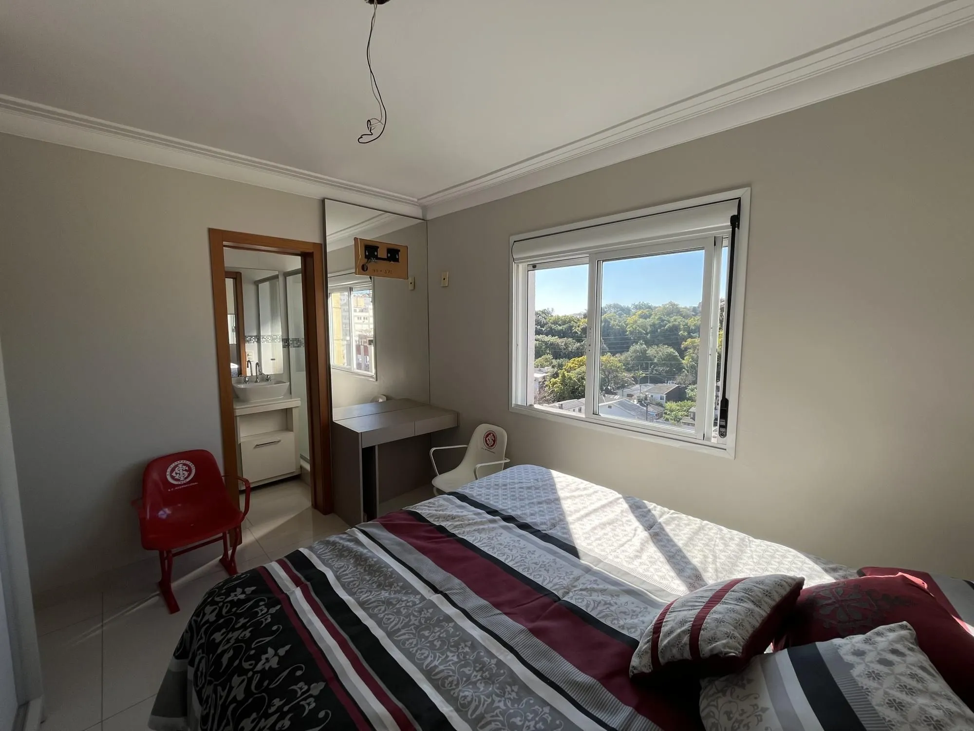 Imagem Apartamento de 2 quartos, suíte e 2 vagas garagem bairro São João Porto Alegre