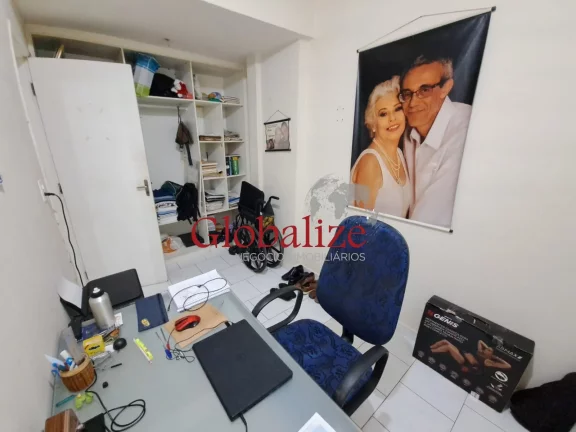 Imagem Apartamento à venda com 61m², 2 quartos, 1 banheiro, elevador e portaria por R$266.000,00 no José Menino em Santos.