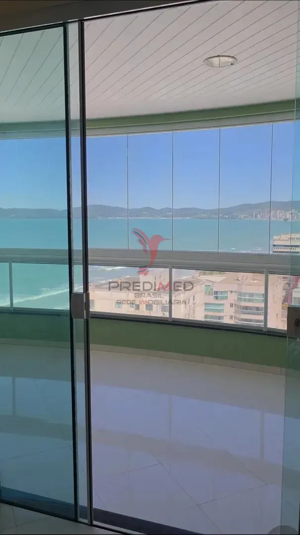 Imagem Apartamento com 130 mts2. Sacada com churrasqueira. Amplitude e Conforto em Meia Praia