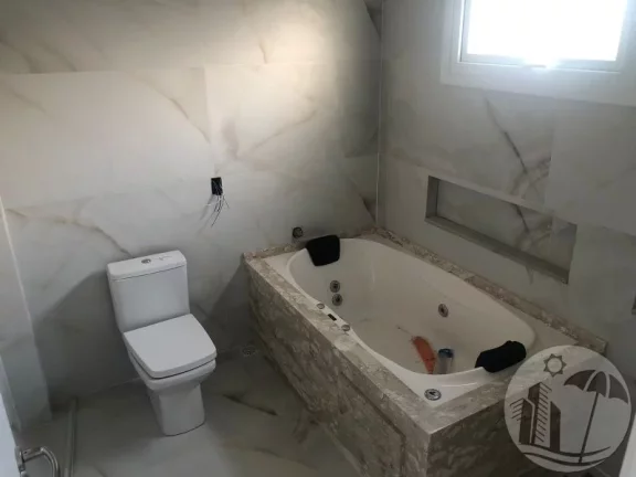 Imagem Linda casa no CALEDÔNIA em Camboriú com 3 Suítes de Esquina