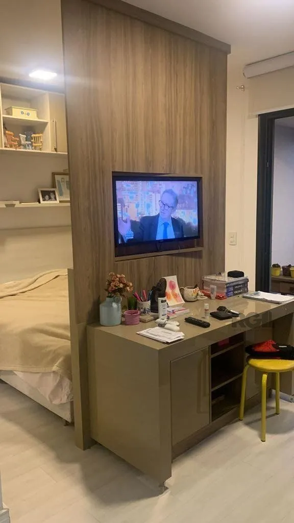 Imagem Loft mobiliado, com 38,69 privativo com 1 box perto da PUC-RS no bairro Jardim Botânico em Porto Alegre.