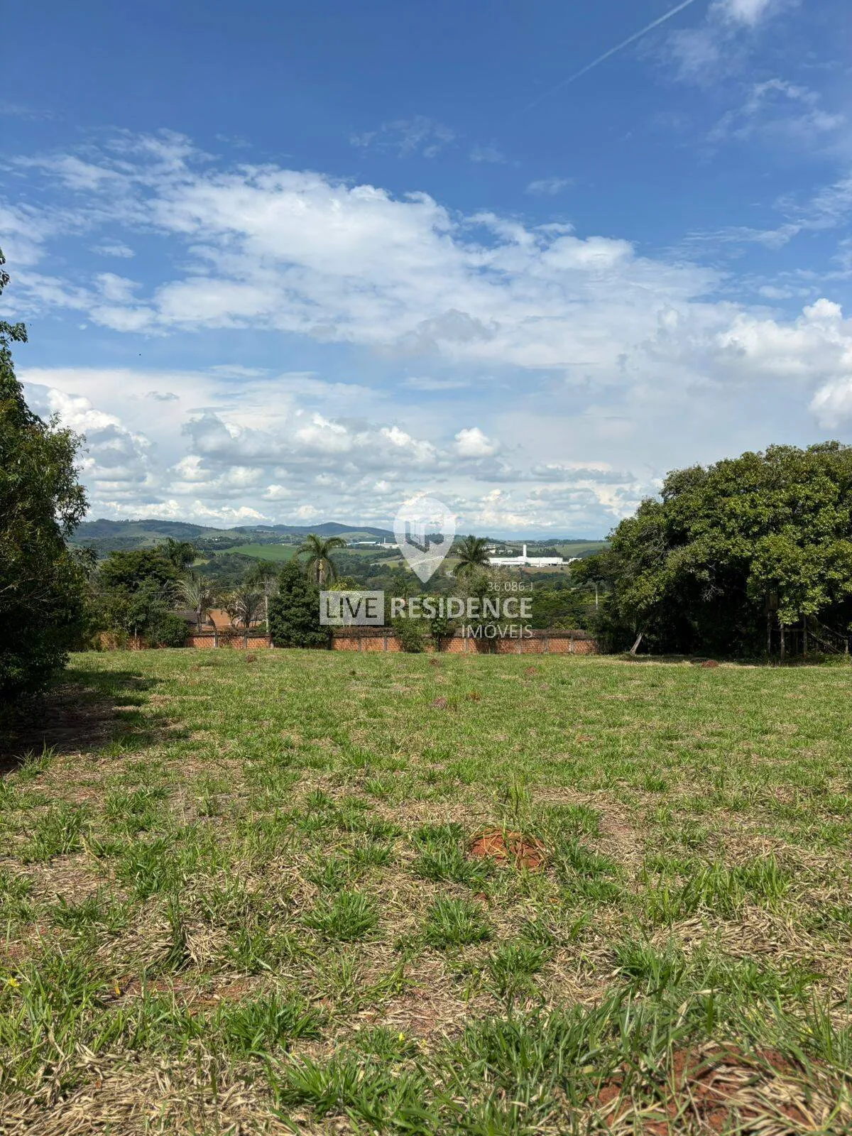 Imagem Oportunidade Única: Terreno Plano de 8.900m² no Condomínio Morada das Fonte