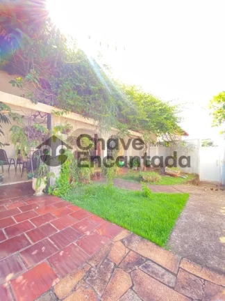 Imagem Casas / Alto Padrão na cidade de Birigui