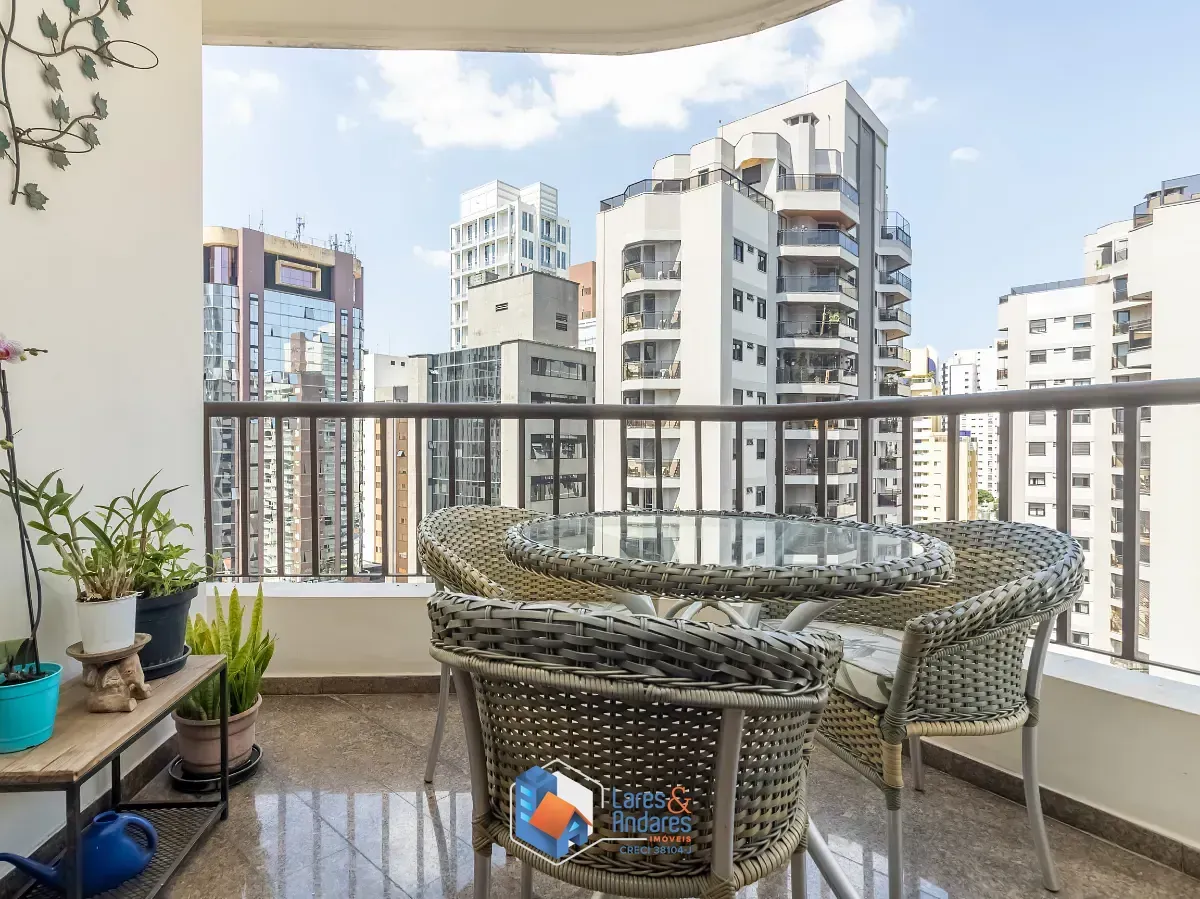 Imagem Apartamento para venda em Moema com 4 quartos, sendo 1 suíte, 170m²