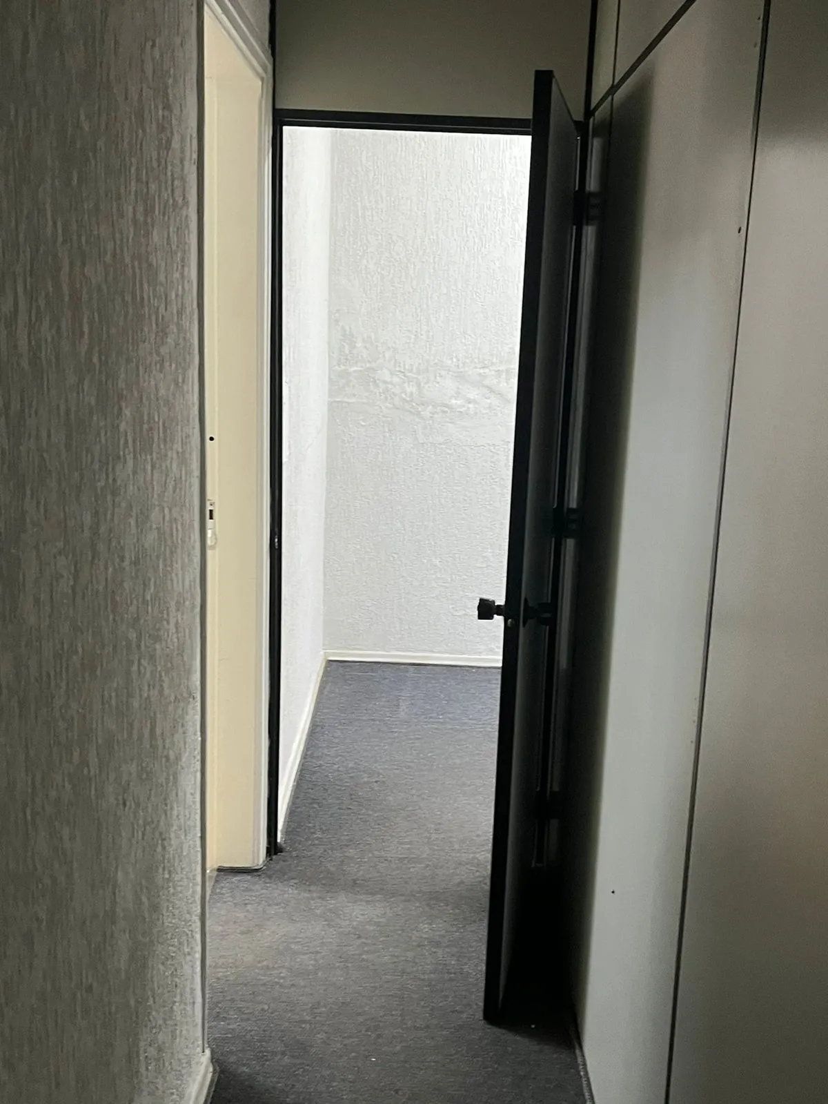 Imagem Imóvel Comercial Versátil no Centro de Sorocaba com Edícula e Área de Luz