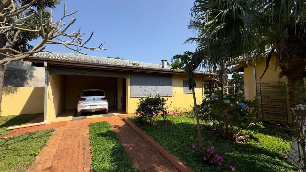 Imagem Imperdível casa de 5 quartos em condomínio no Estribo, Avaré-SP: 1 suíte, 1 sala, 4 banheiros, 4 vagas, 265m².