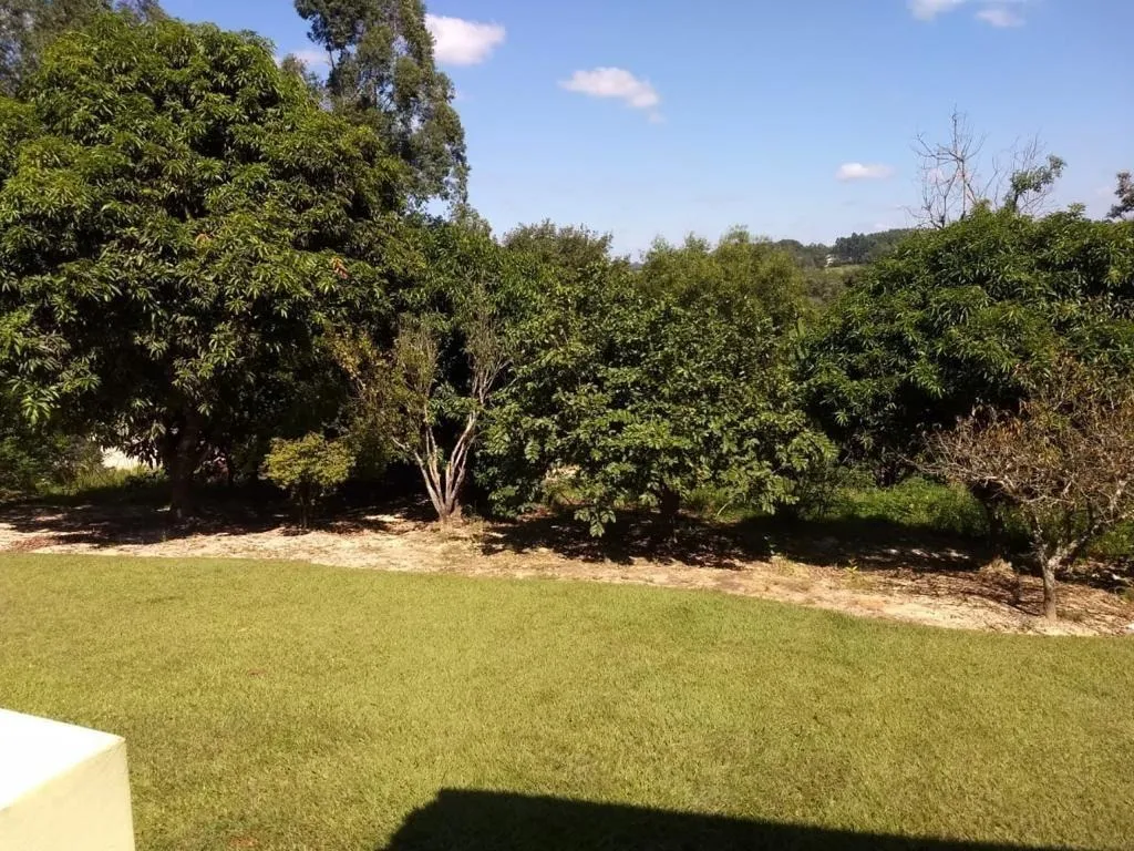 Imagem Oportunidade em Iperó - Chácara com amplo espaço ( Porteira Fechada )