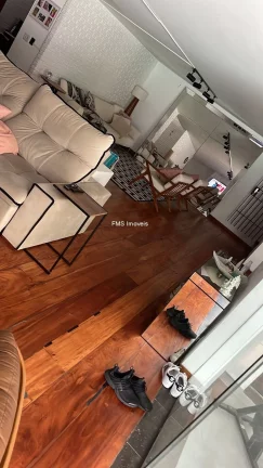 Imagem Casa de luxo à venda em São Paulo-SP, 4 quartos, 2 suítes, 3 salas, 5 banheiros, 6 vagas, 490m² no Alto de Pinheiros.