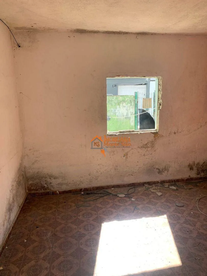 Imagem Casa com 5 dormitórios à venda por R$ 340.000,00 - Jardim Cumbica - Guarulhos/SP