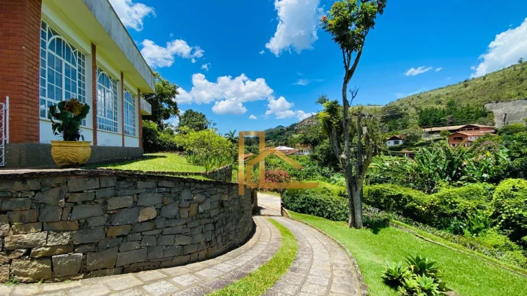 Imagem Casa linear com 3 dormitórios 2 suítes à venda, 284 m² Com lazer privativo - Albuquerque - Teresópolis/RJ