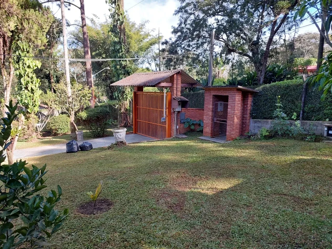 Imagem Chácara com 3 Quartos à Venda, 2000 metros em Jardim Colibri - Embu das Artes