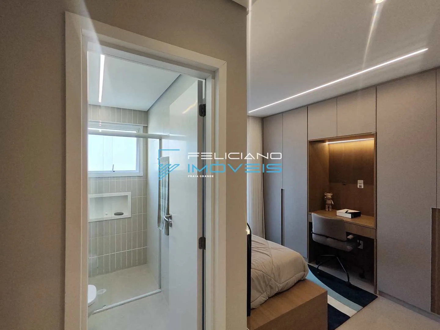 Imagem Apartamento com 2 quartos, Guilhermina, Praia Grande - R$ 892 mil, Cod: 4655