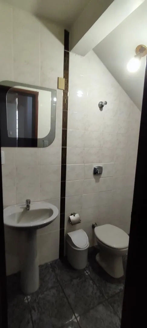Imagem Sobrado de Esquina à Venda no São Cristóvão - 300 m² - R$ 1.118.000,00