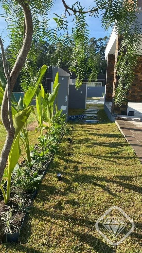 Imagem Esta residência de alto padrão é perfeita para quem valoriza conforto e lazer. 

São 298 m² pri...