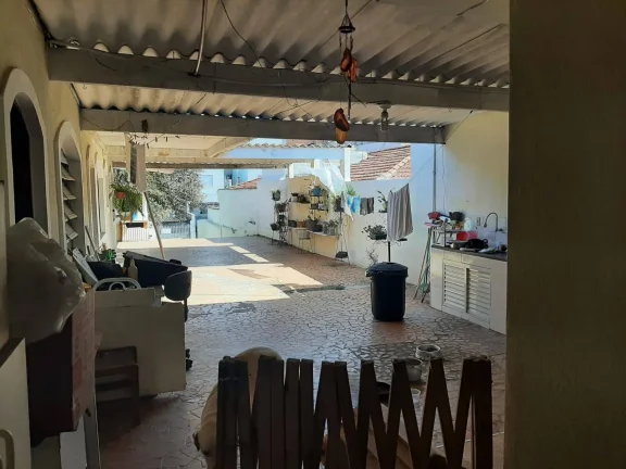 Imagem Casa Antiga 3 Dormitorios sendo 1 Suite Terreno de 10 x 40 Estuda Permuta