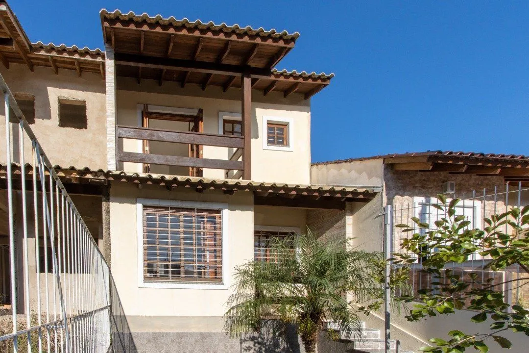Imagem Casa para Venda - 120m², 3 dormitórios, sendo 1 suites, 1 vaga - Guarujá