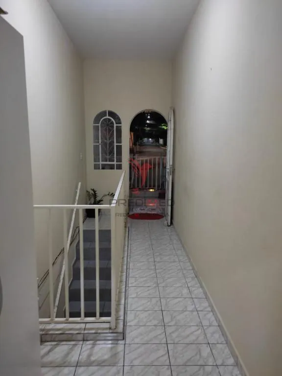Imagem Casa com 5 Quartos , garagem, sacada e quintal, no Bairro Pedregulho. Guaratinguetá