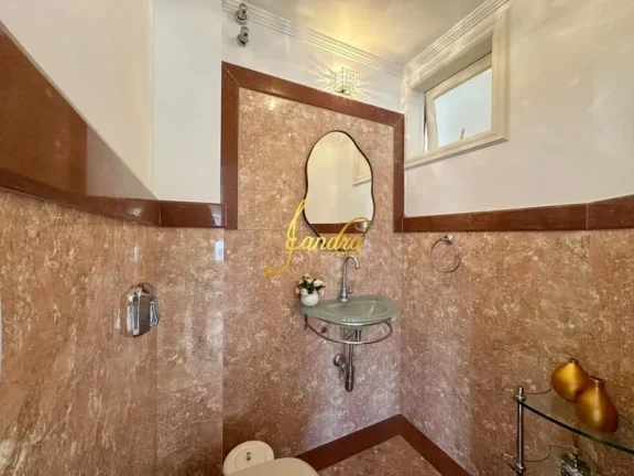 Imagem Excelente sobrado no condominio Lagos com Piscina e 04 suites