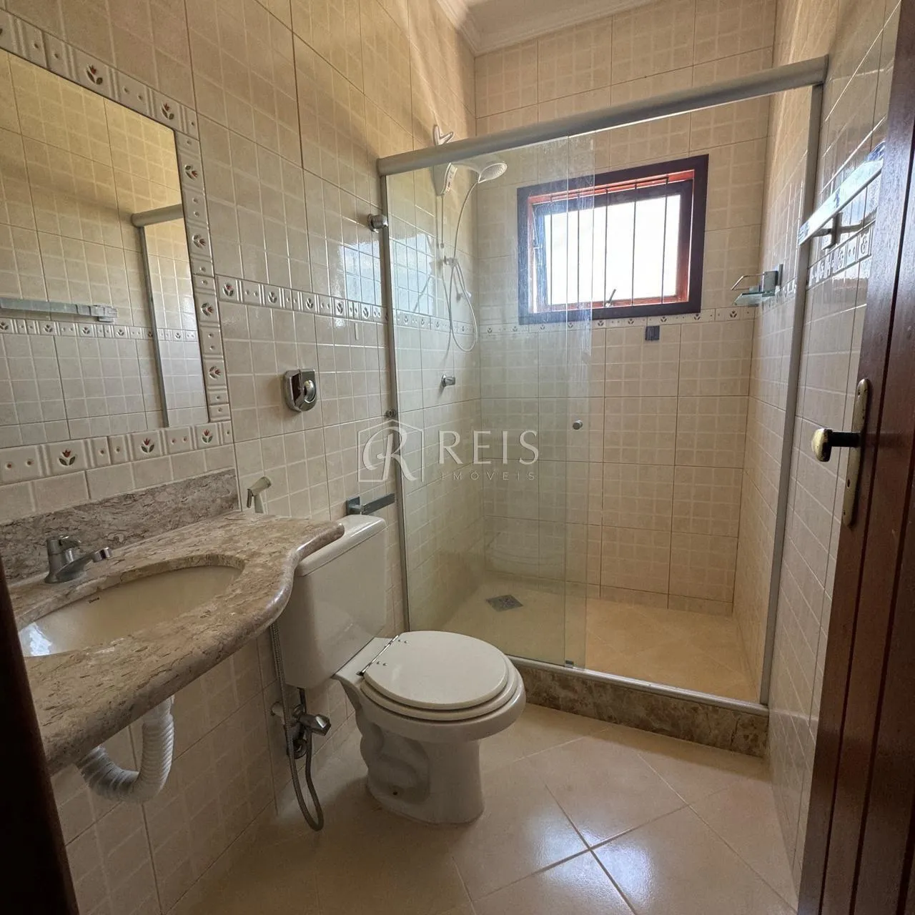Imagem Casa para Venda em Rio das Ostras, Novo Rio Das Ostras, 5 dormitórios, 3 suítes, 5 banheiros, 4 vagas