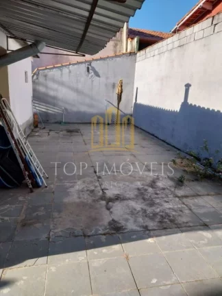 Imagem Casa Bem Espaçosa à Venda em Santana – São José dos Campos! 3 dormitórios | 1 suíte | Garagem para até 5 carros! Você e sua família merecem mais conforto, espaço e tranquilidade!