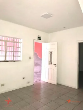 Imagem Casa comercial assobradada em Pinheiros, São Paulo-SP: 7 salas, 2 banheiros, 4 vagas de garagem, 320m² de área.
