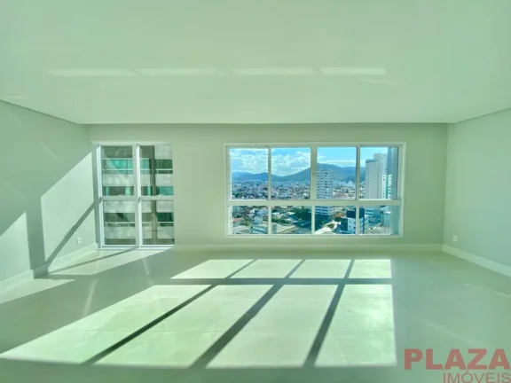 Imagem Apartamento 04 dormitórios no centro de Balneário Camboriú