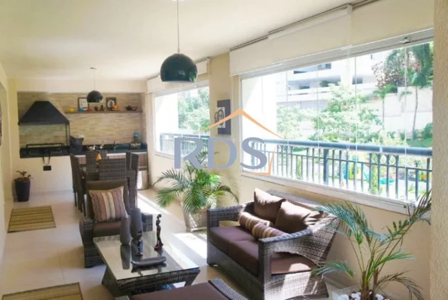 Imagem Vende um luxuoso e confortável apartamento Garden duplex com 540m² de área útil, no piso superior tem 3 suítes