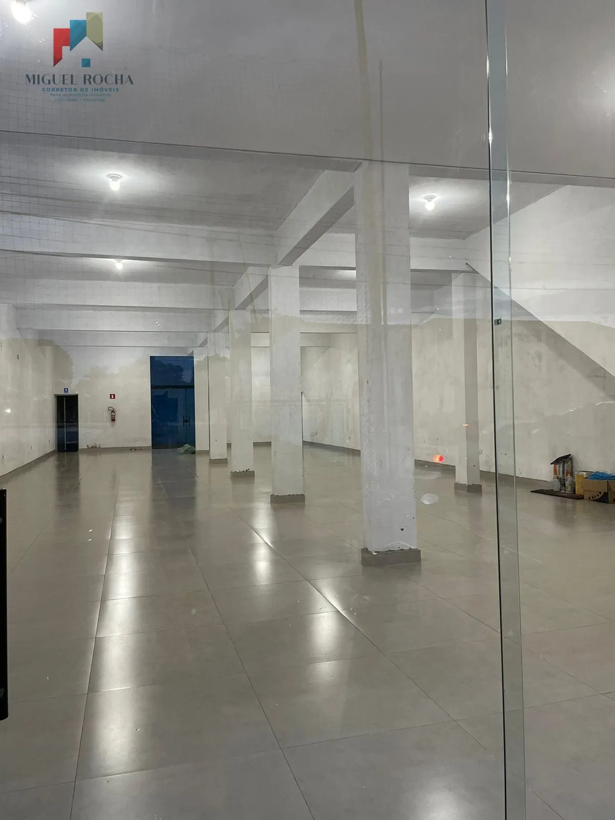 Imagem Loja Ponto Comercial em Jardim Santo Antônio, Quadra/SP
