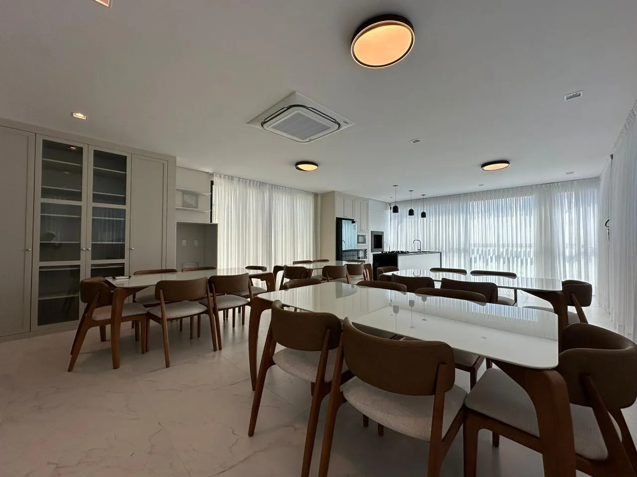 Imagem Apartamento com vista para o mar à venda com 102m2 por R$ 3.900.000,00