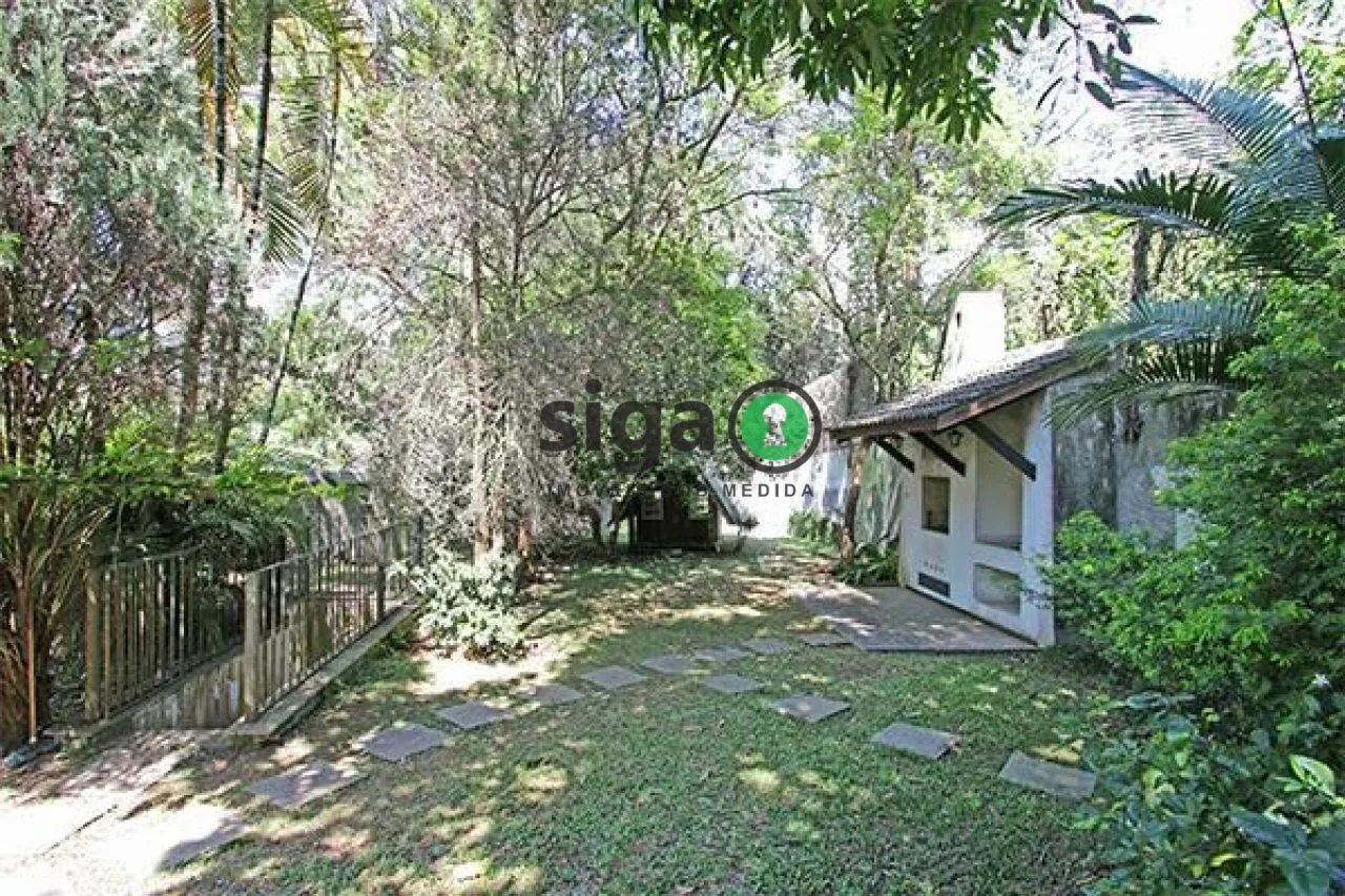 Imagem Casa á Venda no Jardim Marajoara - 450m², 3 quartos, 6 vagas