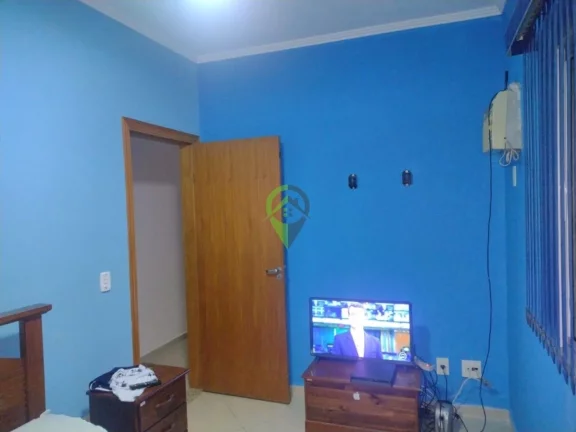 Imagem Casa com 3 quartos, sendo 1 suíte, à venda no Marapé, em Santos - SP