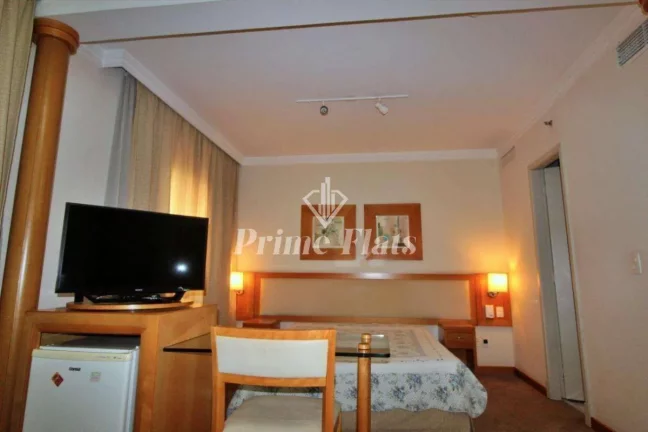 Foto do imóvel Flat disponível para venda no Quality Suites Oscar Freire em Pinheiros, com de 32m², 1 dormitório e 1 vaga em Rua Oscar Freire