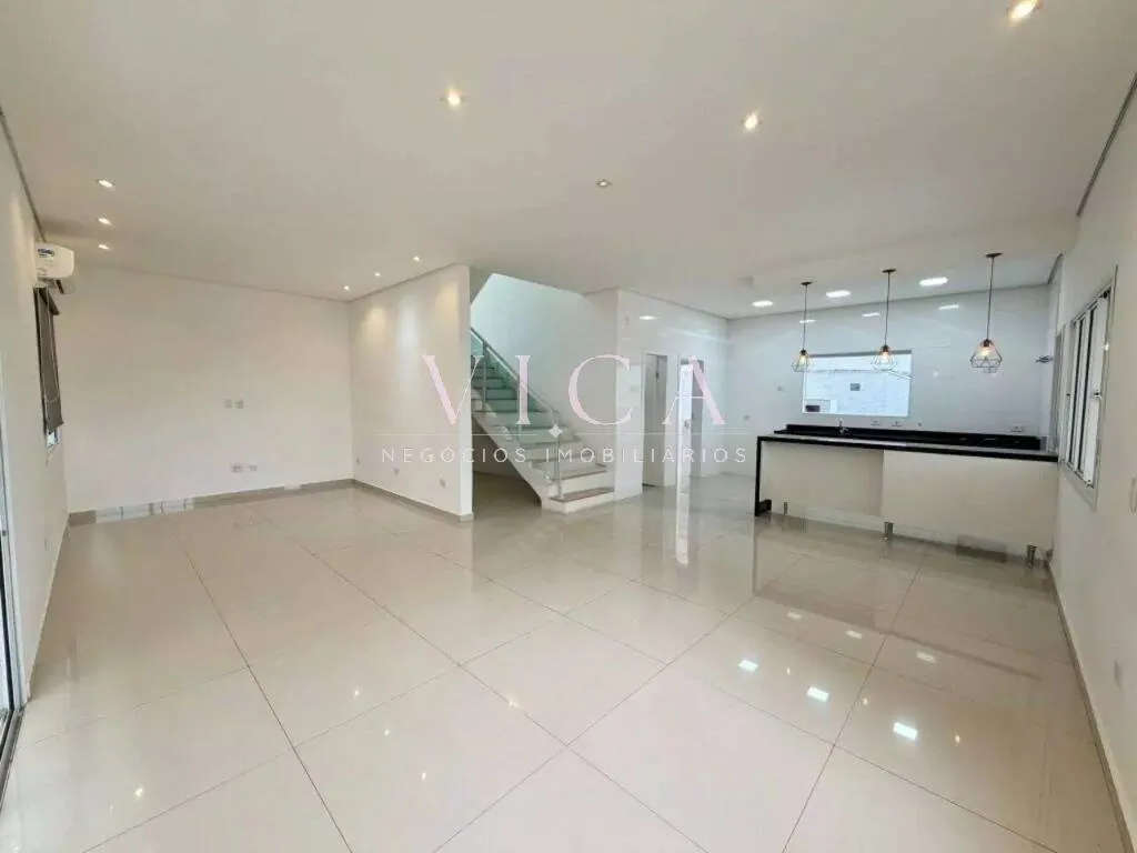 Imagem Valville 1| Casa 3 suítes, vista reserva, espaço gourmet - R$ 12.900,00 mês