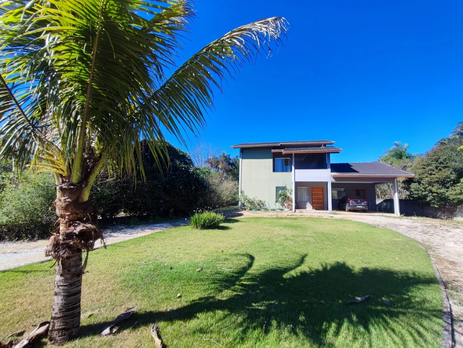 Imagem Casa à venda 3 Quartos, 1 Suite, 4 Vagas, 2105M², Parque Lago Azul, Pindamonhangaba - SP