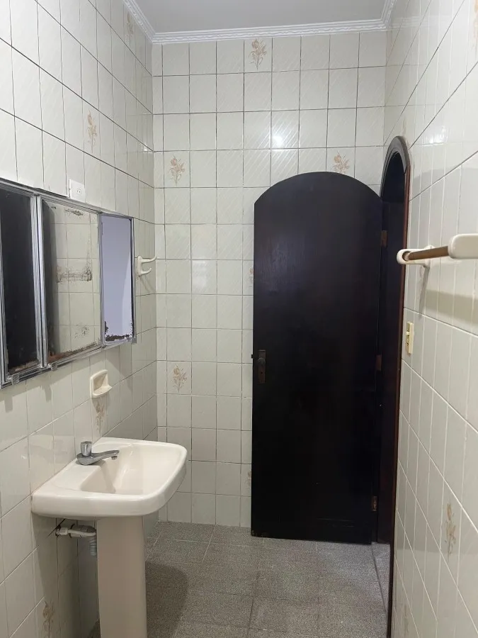 Imagem Casa para Venda em Praia Grande, Aviação, 4 dormitórios, 2 suítes, 2 banheiros, 4 vagas