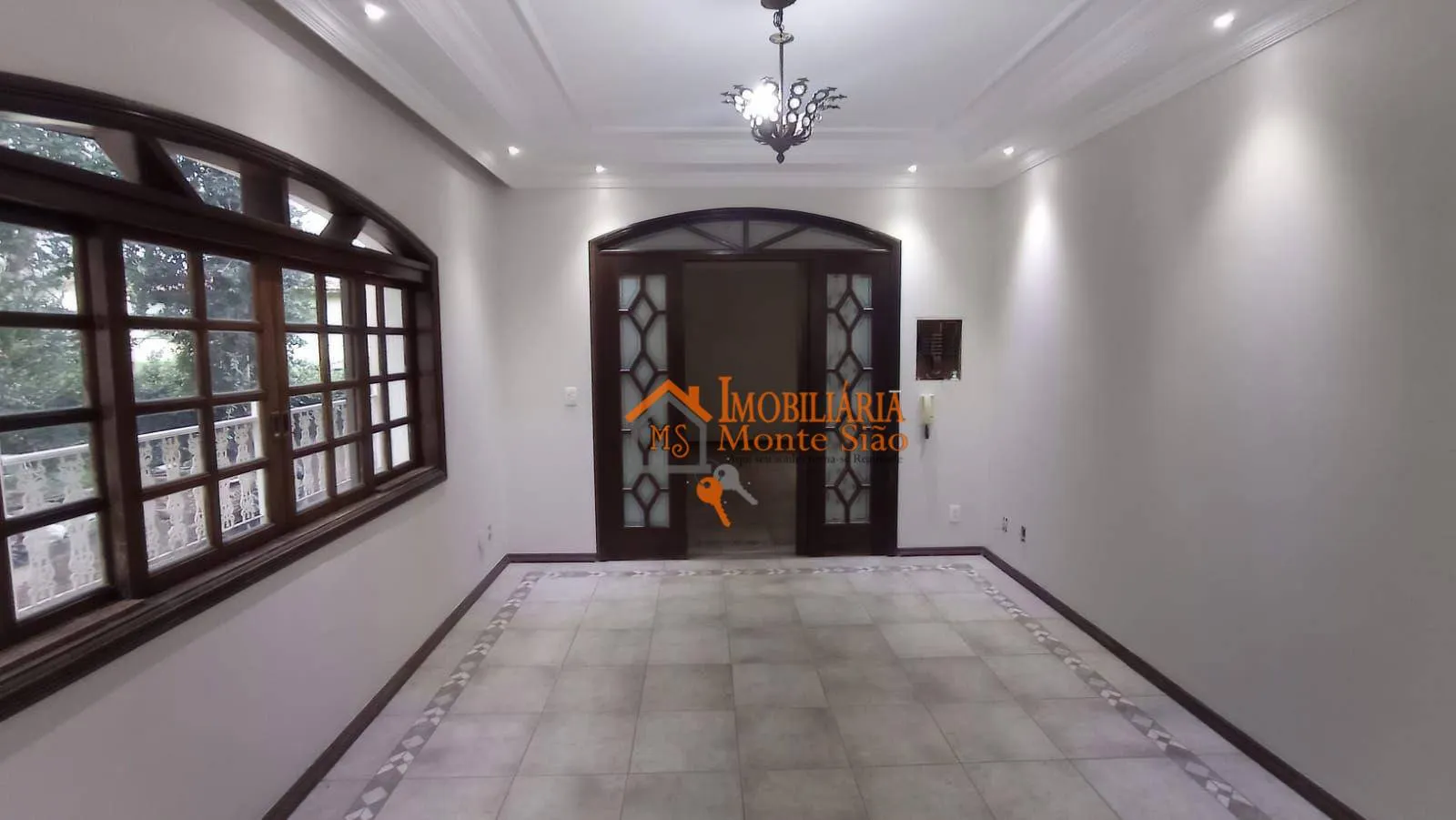 Imagem Sobrado com 5 dormitórios à venda, 570 m² por R$ 1.500.000,00 - Jardim Santa Mena - Guarulhos/SP