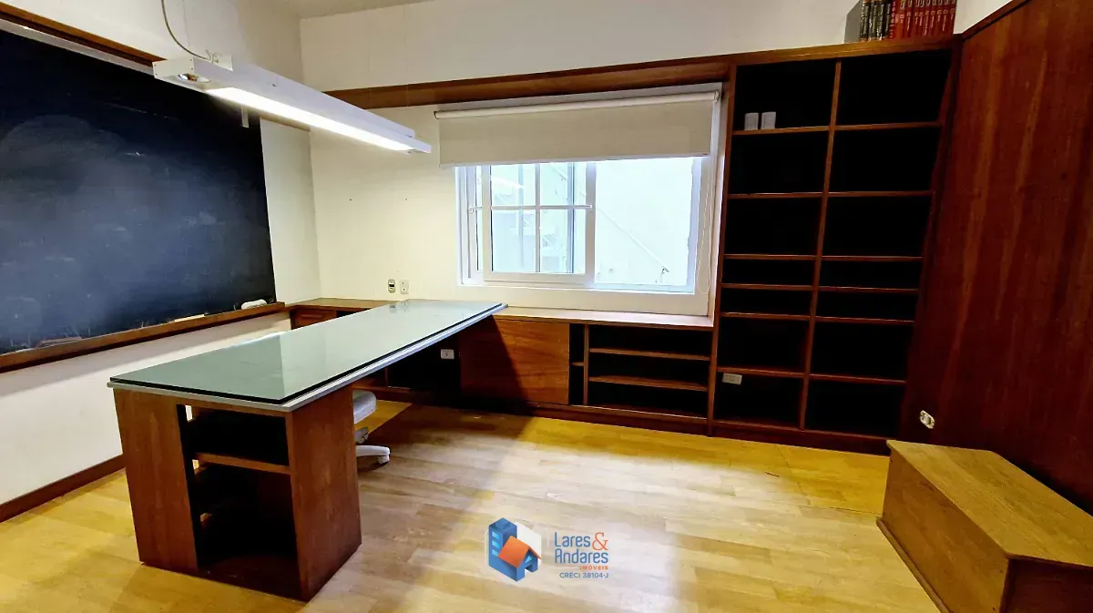 Imagem Casa em condomínio para venda em Morumbi com 4 quartos, sendo 4 suítes, 354m²