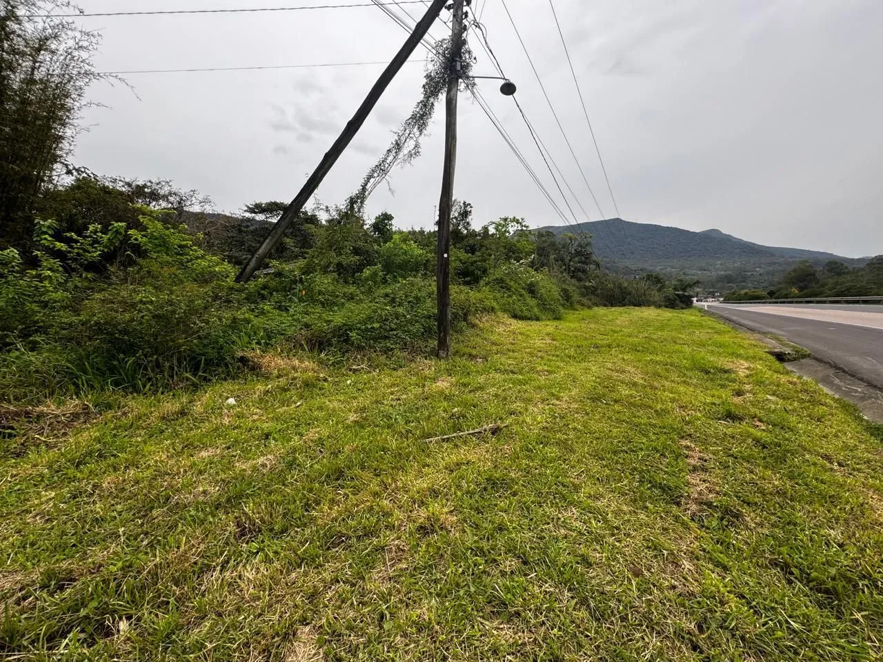 Imagem **Oportunidade Única! ÁREA MISTA à Venda em Osório na BR101, Rio Grande do Sul!**