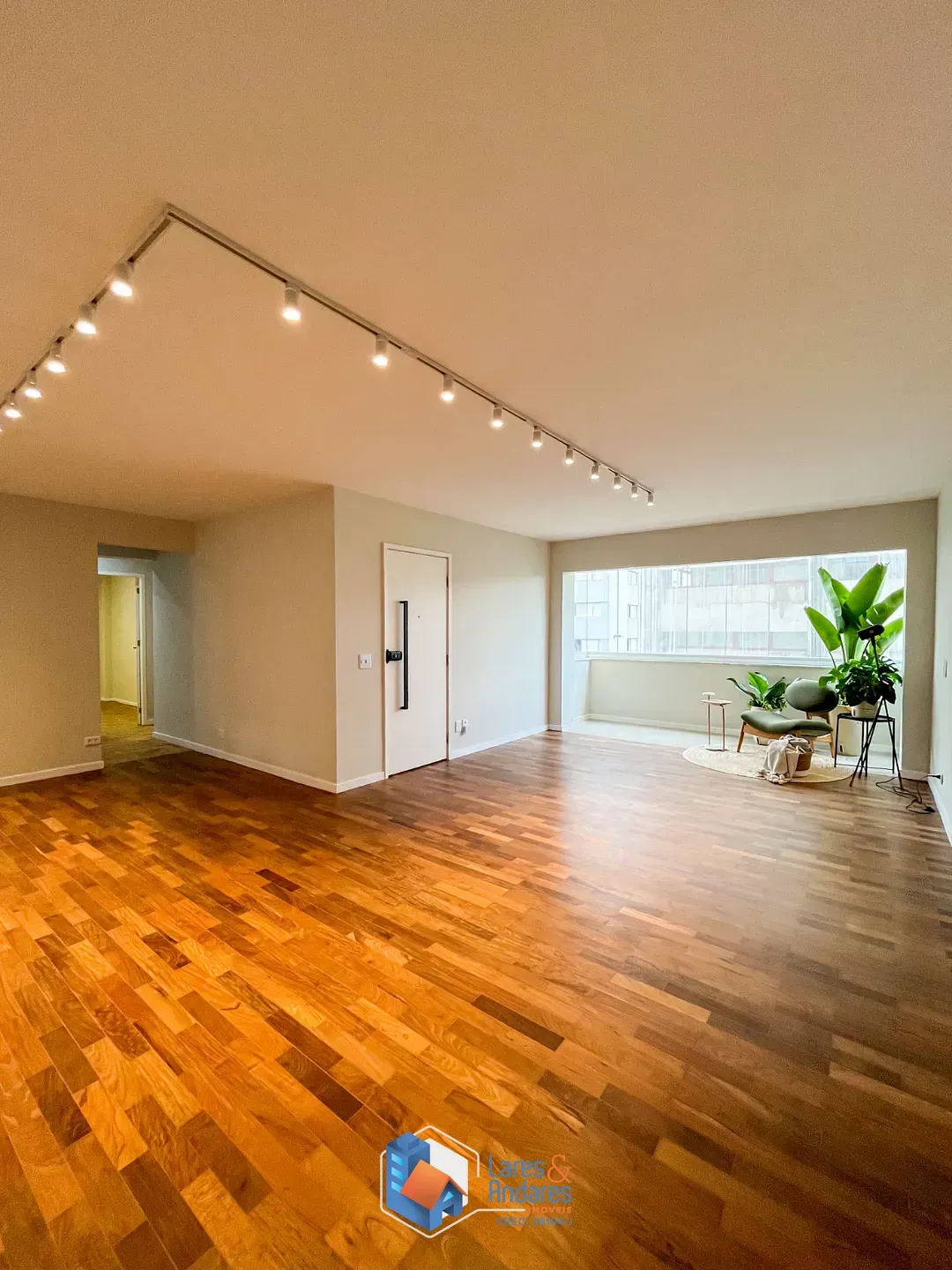 Imagem Apartamento para venda em Itaim Bibi com 3 quartos, sendo 3 suítes, 163m²