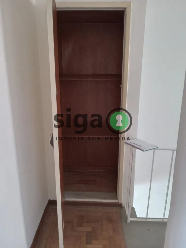 Imagem Sobrado no Planalto Paulista com 3 quartos, 2 vagas.