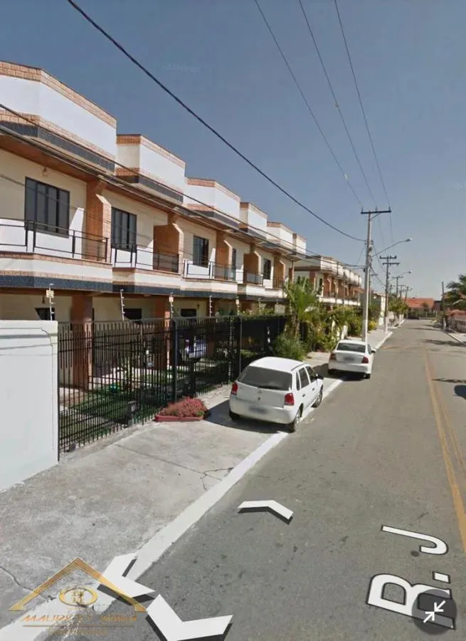 Imagem Casa em Condomínio para Venda em Cabo Frio / RJ no bairro Parque Burle