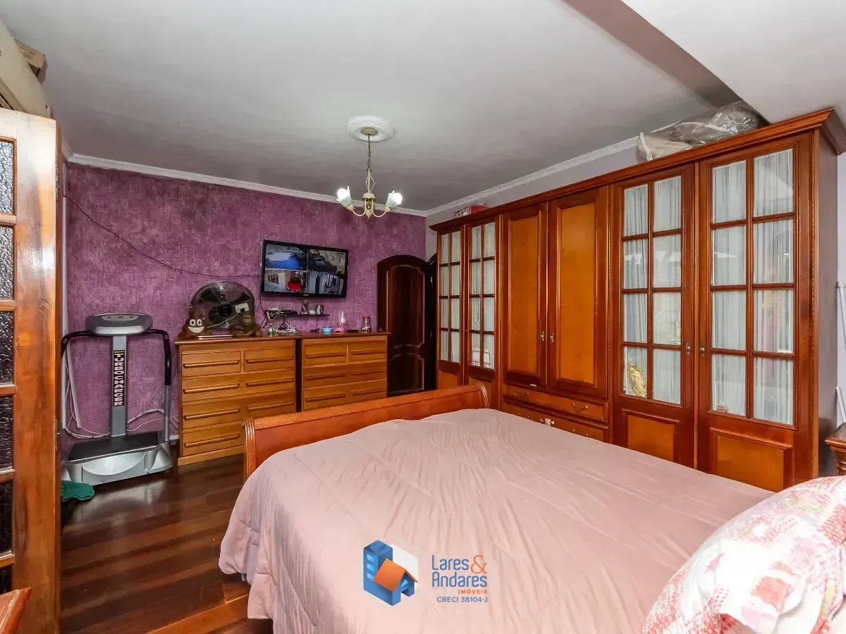 Imagem Sobrado para venda em Vila Gustavo com 3 quartos, sendo 3 suítes, 325m²