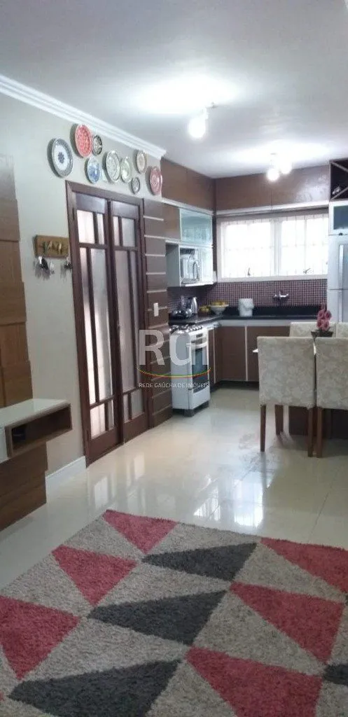 Imagem Casa para Venda - 214m², 2 dormitórios, 4 vagas - Parque Santa Fé