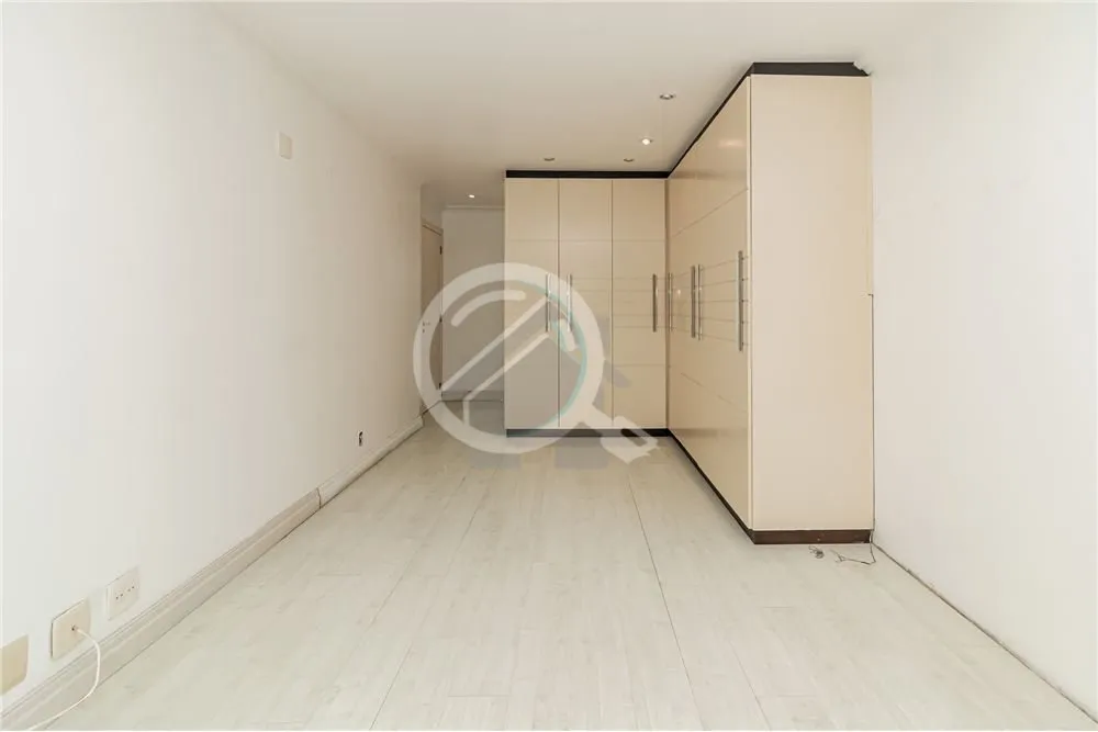 Imagem Encantador Apartamento à Venda no Último Andar com 2 dormitórios e 2 Vagas de Garagem Separadas D...