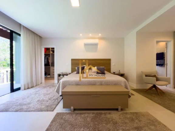 Imagem Casa linear dentro de condomínio com 5 quartos (4 suítes) e lazer privativo!