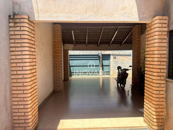 Imagem Casa com 2 dormitórios à venda, 140 m² por R$ 380.000,00 - Jardim Flamboyant - Itumbiara/GO