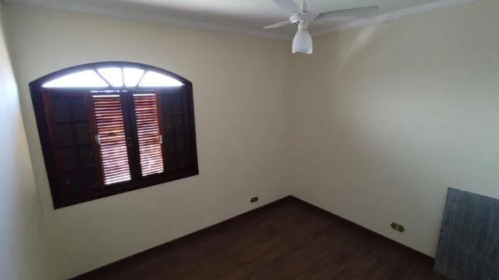Imagem Casa à venda 3 Quartos, 2 Vagas, 125M², Vila São Geraldo, Taubaté - SP