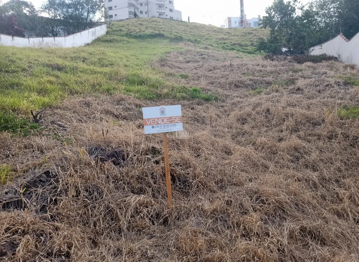 Imagem Terreno 600 m² à venda em Jardim Quisisana, Poços de Caldas