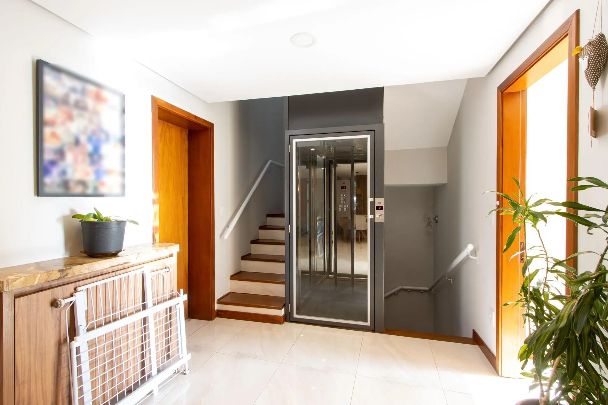 Imagem Casa 4 dormitórios com elevador